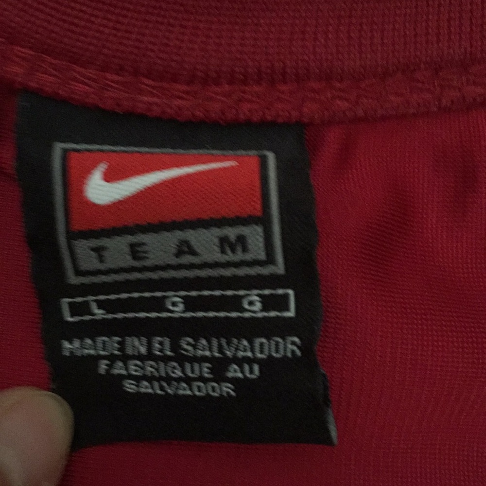 Nike red jersey - Picture 3 of 4